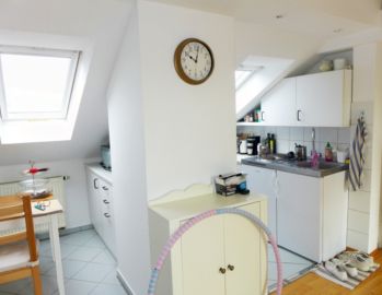 Wohnen unter’m Dach: Singlewohnung im Herzen der Altstadt - Foto 1