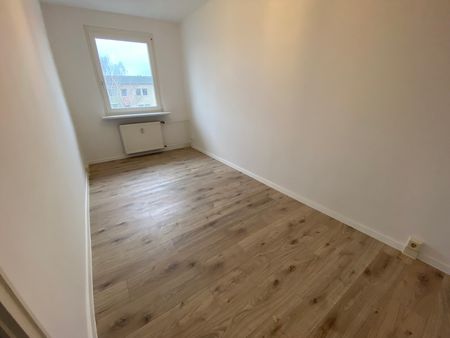 3-Raum-Wohnung im Dichterviertel in WSW zu vermieten - Photo 2