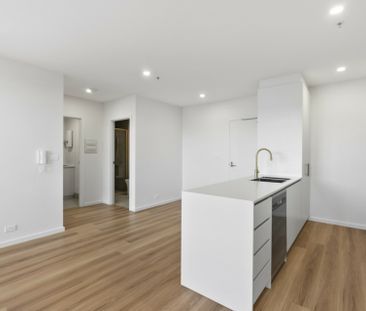 Contemporary Living - Photo 5