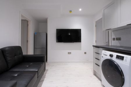 2 bedroom flat to rent - Photo 3