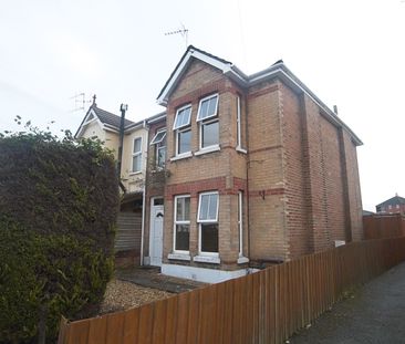 4 Bedroom House To Rent in Charminster - £2,000 pcm Tenancy Info - Photo 5