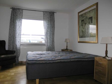 Bo i eget rum i stor villa - Photo 4