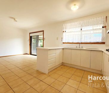 Stylish Single Level Living! - Photo 5