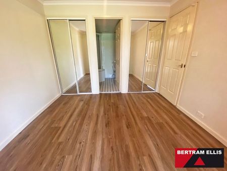 Ground Floor Two Bedroom Ensuite Apartment - Ideal Location - Photo 2