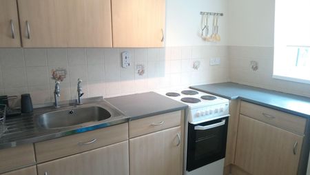 Broughton Grange, Swindon - Photo 4