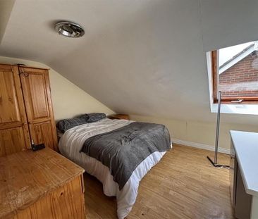 32 Fitzwilliam Square, Rugby Avenue, Belfast, BT7 1JH - Photo 5