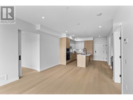 Lovely Lakeviews at ZARA 2 - Photo 4