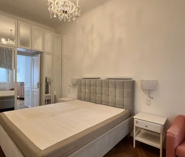 # SQ – MÖBILIERTE 3 ZIMMERWOHNUNG IN 1090 WIEN – ABSOLUTE RUHELAGE – - Foto 3