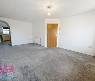 2 bedroom flat to rent - Photo 2