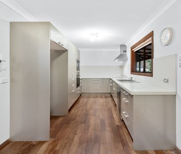 Three bedroom family home - Photo 6