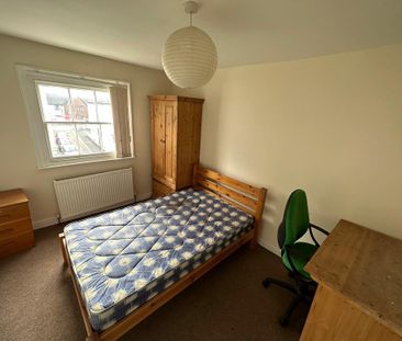 6 bedroom flat to rent - Photo 5