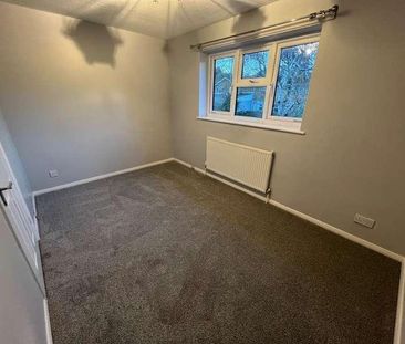 Forest Park, Berkshire, RG12 - Photo 4