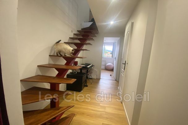 Location Appartement 4 pièces 72m² HYERES 83400 - Photo 1