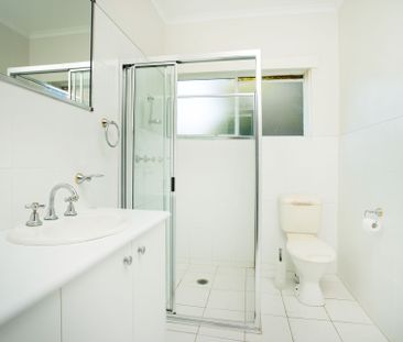 Large Family Home With Pool! - Photo 5