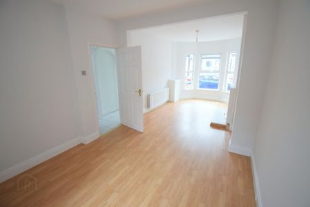 70 Greenore Street, Belfast, BT6 8NF - Photo 4
