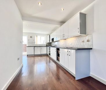 3 bedroom terraced house to rent - Photo 6