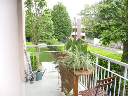 Location Appartement 3 pièces 89m² L HAY LES ROSES 94240 - Photo 3