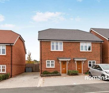 The Hedgerows, Crookham Village, Fleet, Hampshire, GU51 - Photo 2