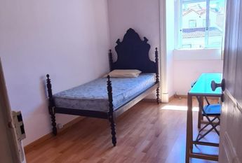 Quarto para arrendar em Sacavem