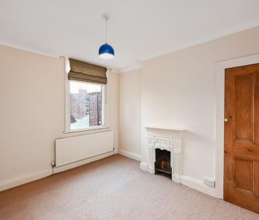 4 bedroom terraced house to rent - Photo 3