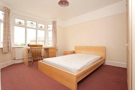 5 Bed Student House in Moordown - - Photo 4