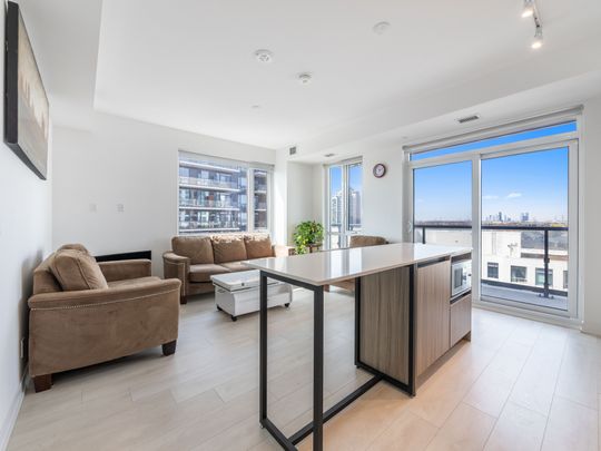 For Lease - 7950 Bathurst Street Unit# 0911 Tower B, Vaughan, Ontario - Photo 1