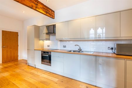 3 bed apartment to rent in Grainger Street, City Centre, NE1 - Photo 4