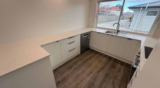 New two-bedroom townhouse - Photo 1