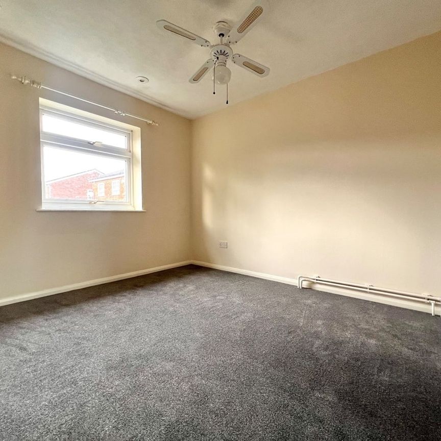 3 Bed Semi-Detached House, Barford Rise, LU2 - Photo 1