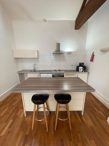 13-17 Chancery Lane, Huddersfield, HD1 - Photo 2