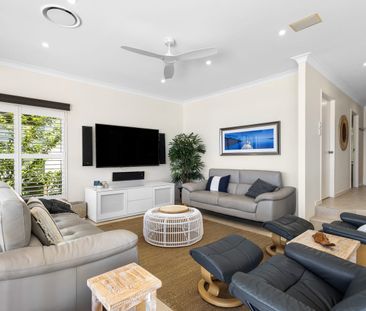 Watch the sun rise over Sunrise... - Photo 3