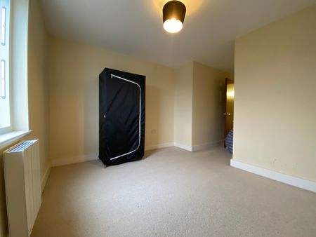 Vega House, Celestia, Cardiff Bay - Photo 4