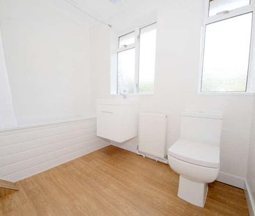 Chaseville Park Road, London, N21 - Photo 6