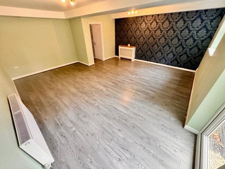 3 bedroom semi-detached house to rent - Photo 2