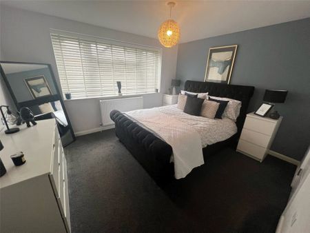 2 Bedroom Flat / Apartment - Oakmount Avenue, Highfield - Photo 4