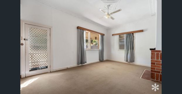 Character Home - Photo 1