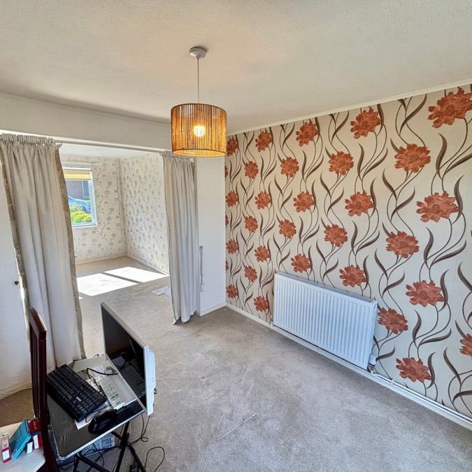 Broughton Close, Taunton, Somerset - Photo 1