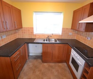 2 bedroom flat available - Photo 4