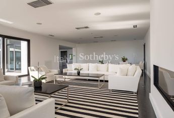 Maestosa villa sulle colline di Lucca