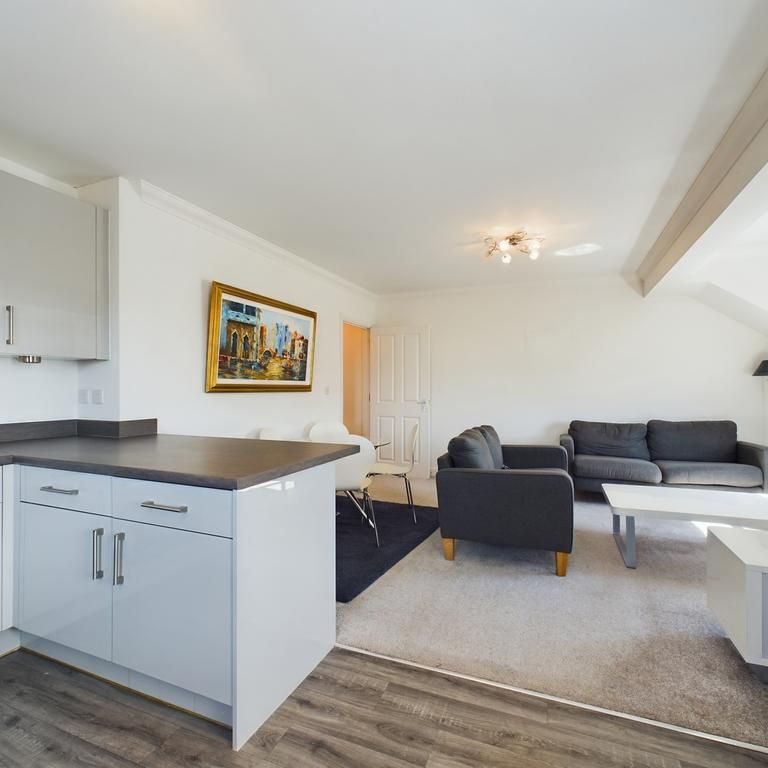 2 bedroom flat to rent - Photo 1