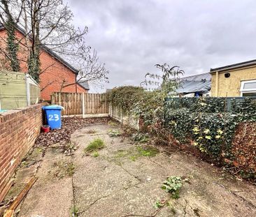 2 bedroom terraced house to rent - Photo 3