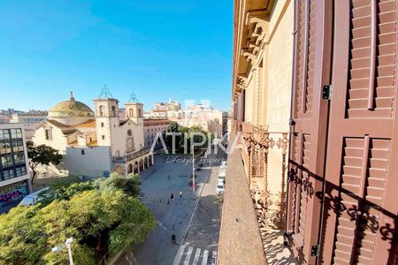 Piso de diseño en alquiler temporal junto a Plaça Universitat, Barcelona - Photo 5