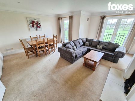 2 bed flat to rent in Cricket Chambers, 36 Cavendish Road, Bournemouth, Dorset, BH1 1RG - Photo 3