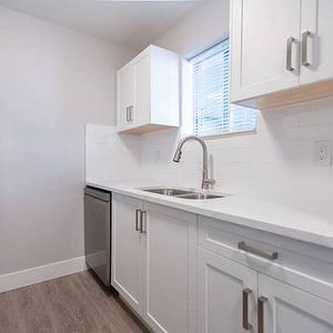 1 BEDROOM & DEN - 8805 Hudson Street, Vancouver - Photo 2