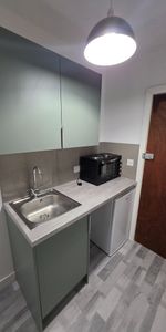 Studio Flat, Tottenham Lane, N8 - Photo 3