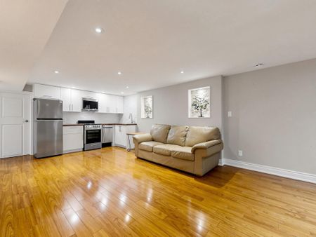 For Lease - 14 Hedges Boulevard, Toronto, Ontario - Photo 2