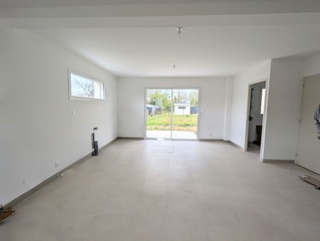 Location Maison 4 pièces 80m² PLELAN LE GRAND 35380 - Photo 5