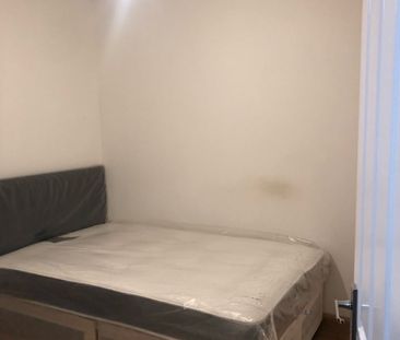 Room in a Shared House, Macdonald Road, E17 - Photo 6