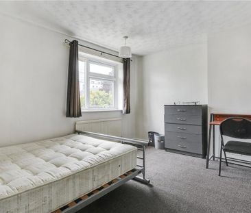 3 bedroom semi-detached house to rent - Photo 6
