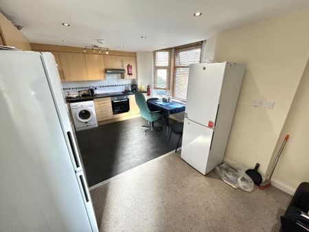 New Park Terrace, Treforest, Pontypridd - Photo 3